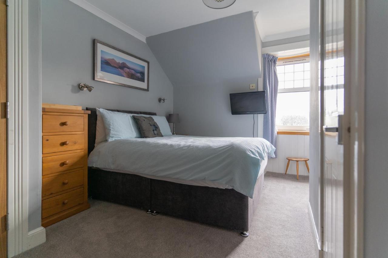 Firtree Bed And Breakfast At Galvelbeg House Crieff Eksteriør billede